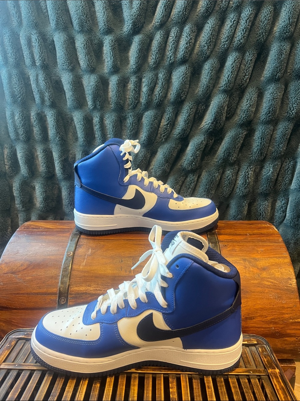 Nike Air Force 1 Mid White and Blue High-Top Sneakers 7.5 men/ 9 women - Picture 3 of 12